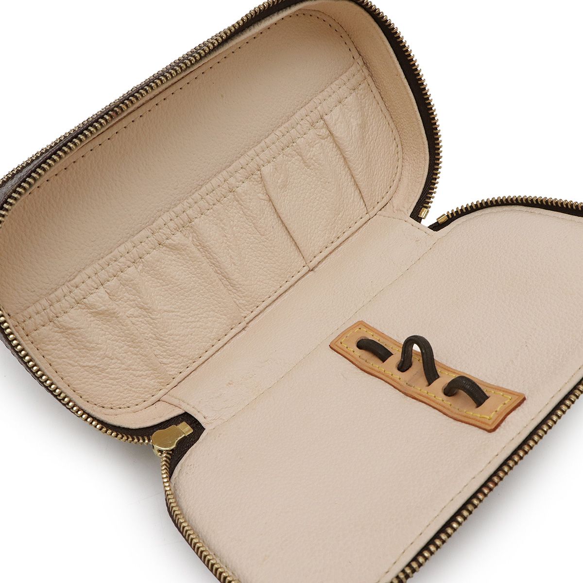 ルイヴィトン モノグラム トゥルースブラッシュ メイクポーチ 化粧ポーチ 楽天市場】LOUIS VUITTON ルイ ヴィトン モノグラム トゥルース