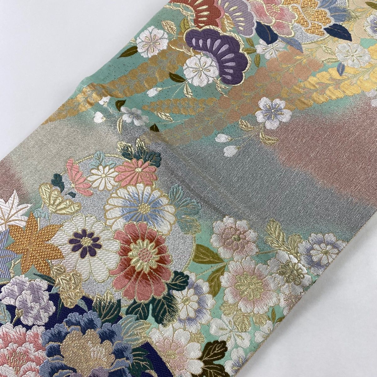 本店は 袋帯 美品 秀品 振袖向き 瑞彩四季花 扇面 花丸文 金銀糸 箔 薄 着物・浴衣