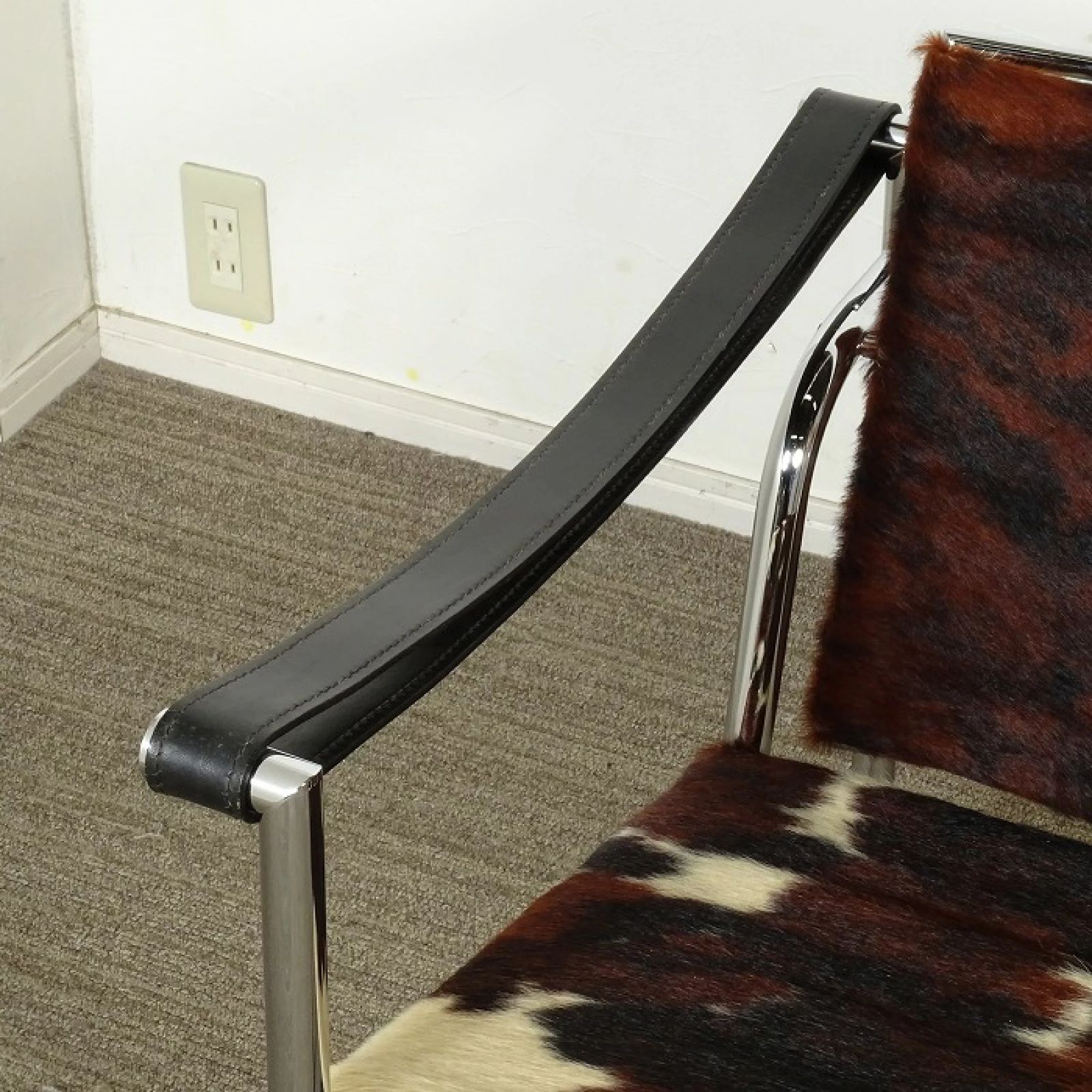 仔牛毛皮 白黒茶混