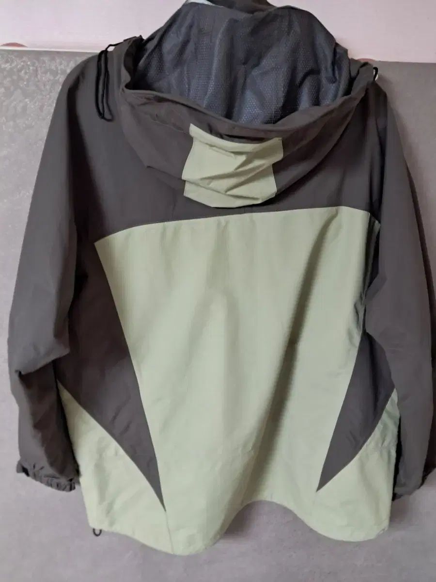 登山 ジャケット