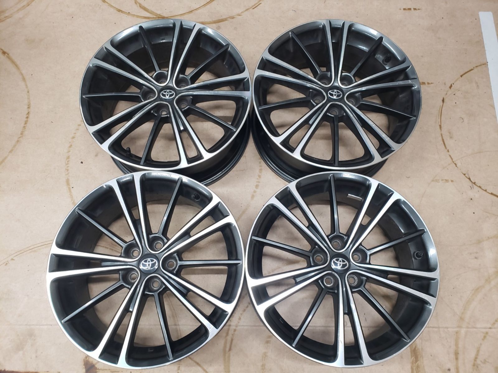 トヨタ86 ZN6(前期)純正ホイール17インチ4本セット 激安 中古 4本