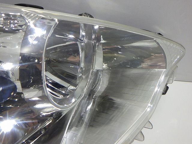 アクア ヘッドライト