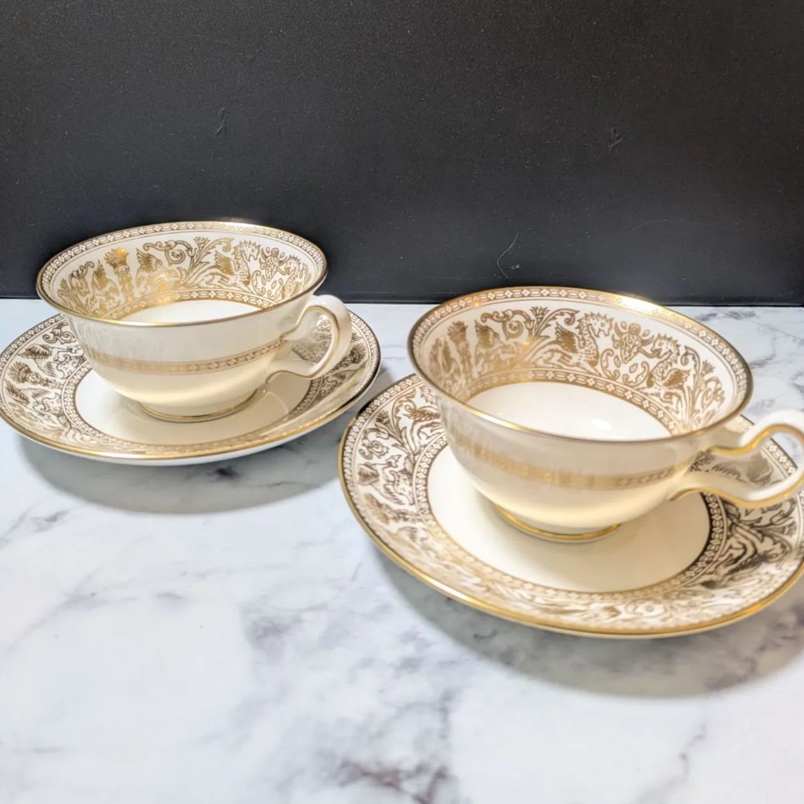 黒壺 ウェッジウッド フロレンティーン ゴールド カップ＆ソーサー