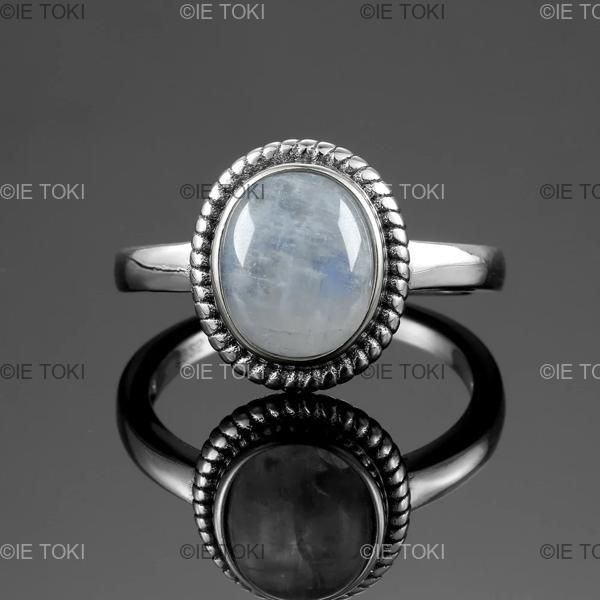 女性のための925スターリングシルバーのリング 天然のムーン