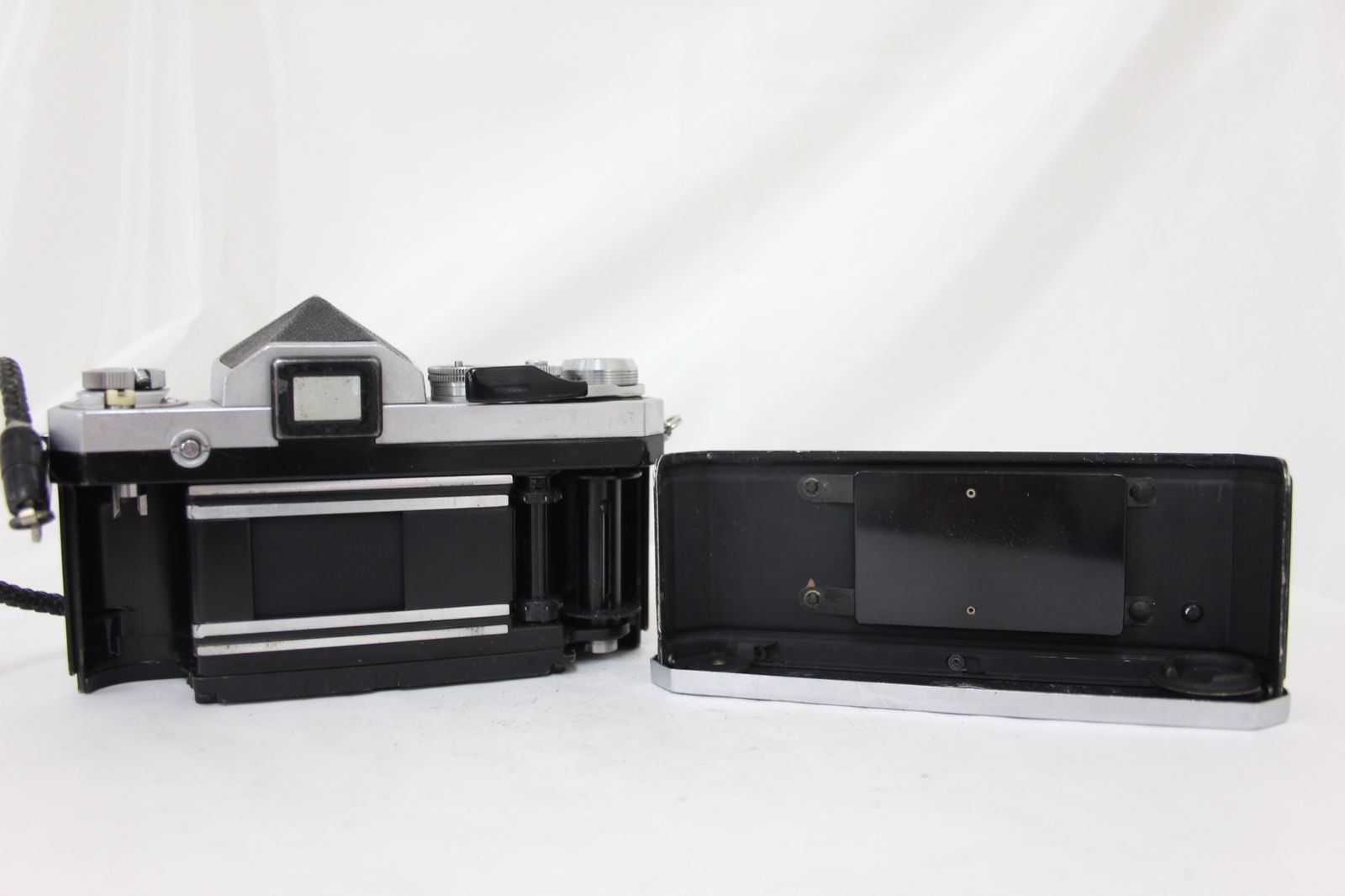 NIKKOR 50mm f1.4D + Nikon F80 フィルム一眼レフ(ニコンのF80 NIKKOR 50mm f1.4D + Nikon F80 フィルム一眼レフ(ニコンのF80