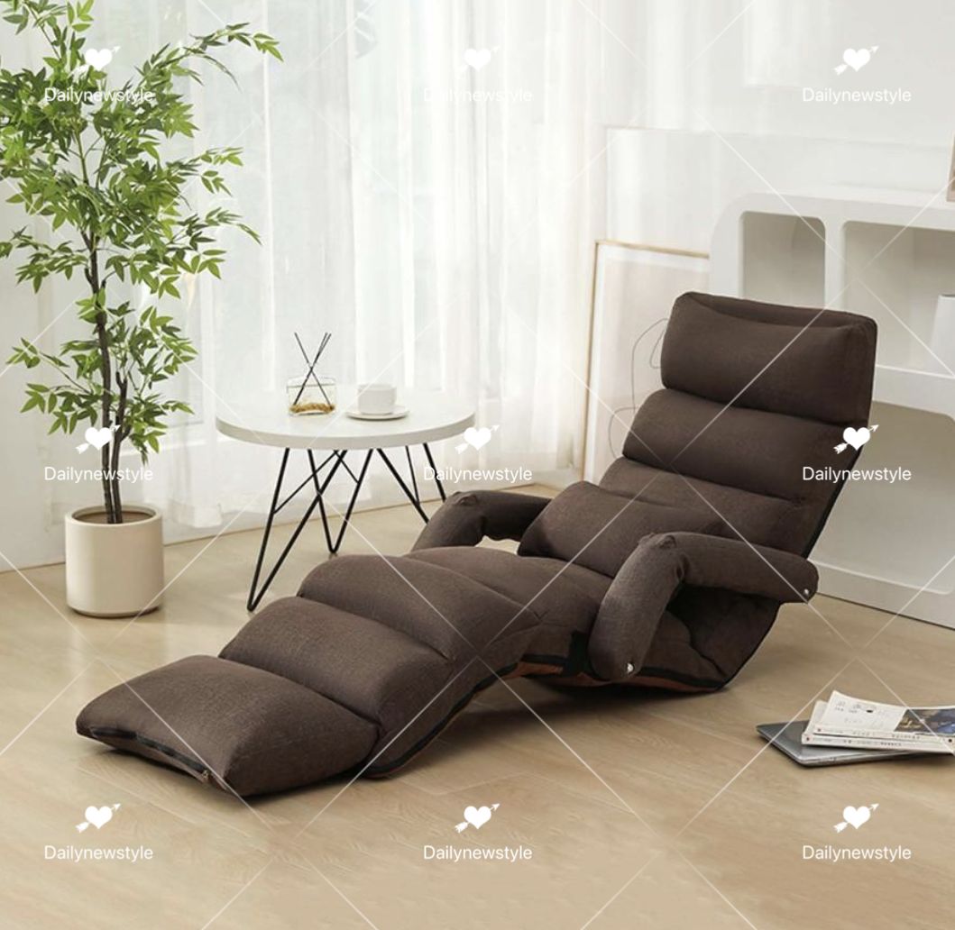 飛騨産業　穂高　木製アームチェア 花柄カバー付き　1脚 飛騨産業 穂高 木製アームチェア 花柄カバー付き 1脚 座椅子 2