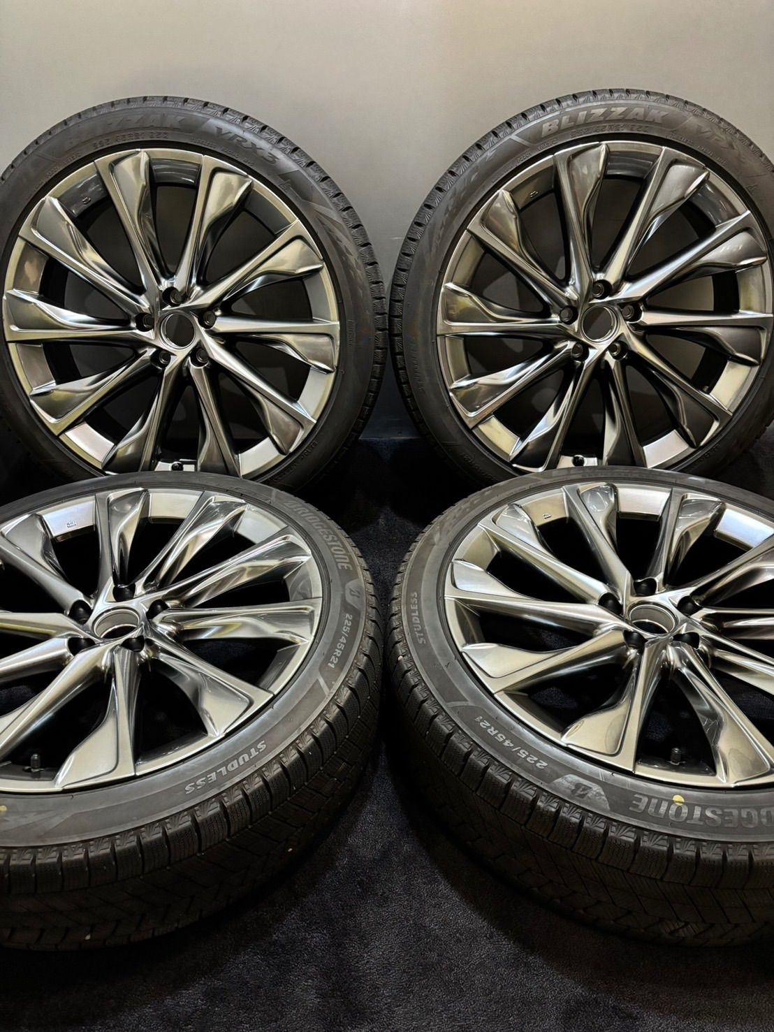 225 45R21 BRIDGESTONE VRX3 22年製 トヨタ クラウン クロスオーバー 純正 21インチ 7.5J 35 114.3 5H スタッドレス 4本 1-K173