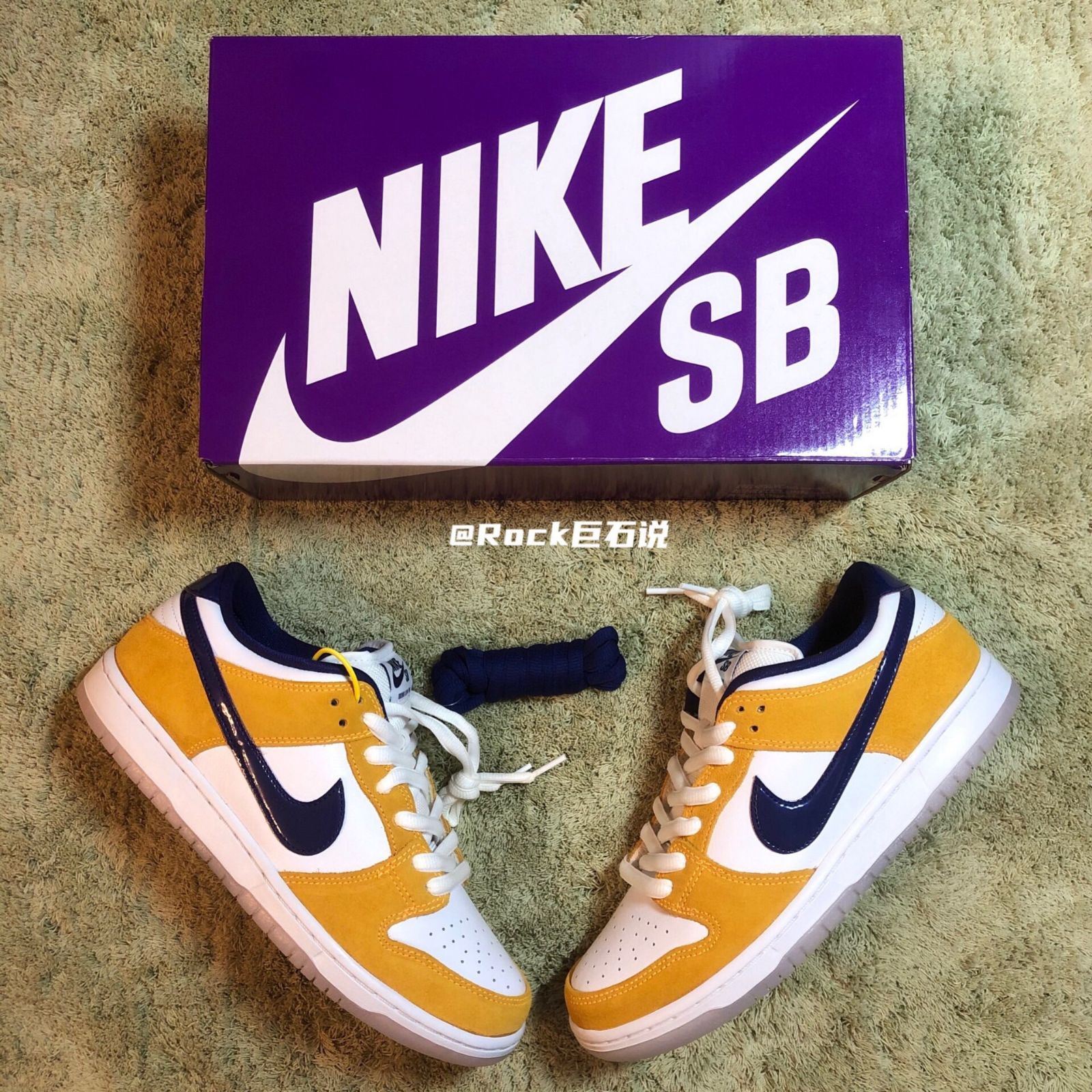 NIKE ナイキ SB DUNK LOW ナイキSBダンクロー レーザーオレンジ BQ6817-800