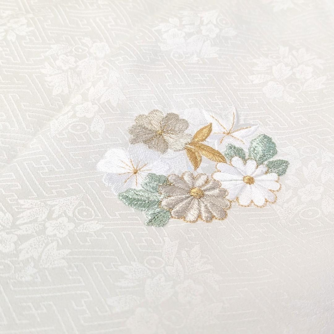 ○３歳用被布（七五三）正絹 衿刺繍 白 Catherine Cottage（キャサリンコテージ） 目玉セール｜被布セット 3歳
