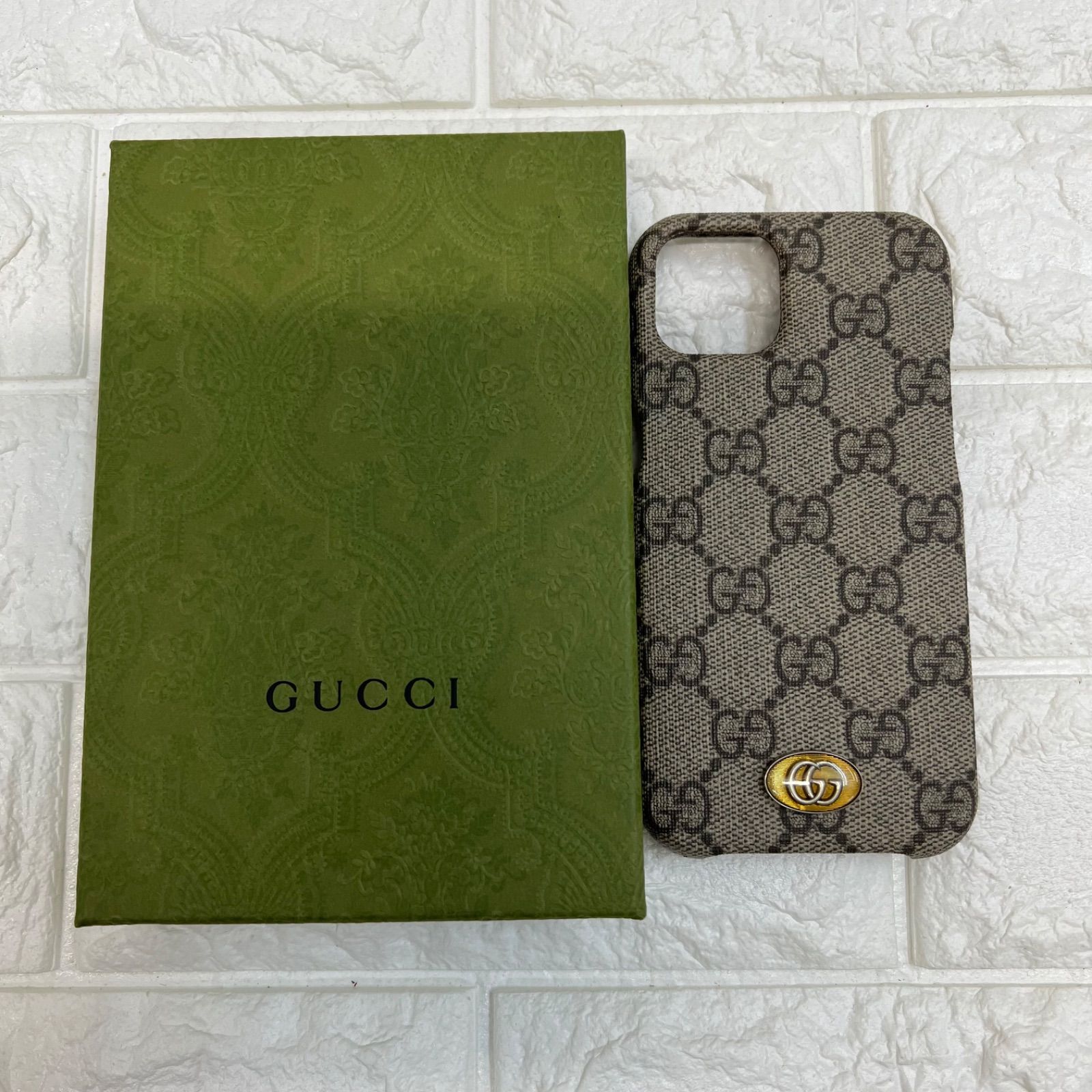 GUCCI - GUCCI(グッチ) 携帯電話ケース美品  701330 GUCCI □美品□ グッチ 701330 GGスプリーム GGマーモント PVC