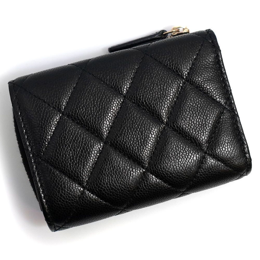 Chanel ブラックレザー コンパクト財布 CHANEL - シャネル マトラッセ コンパクトウォレット 三つ折り
