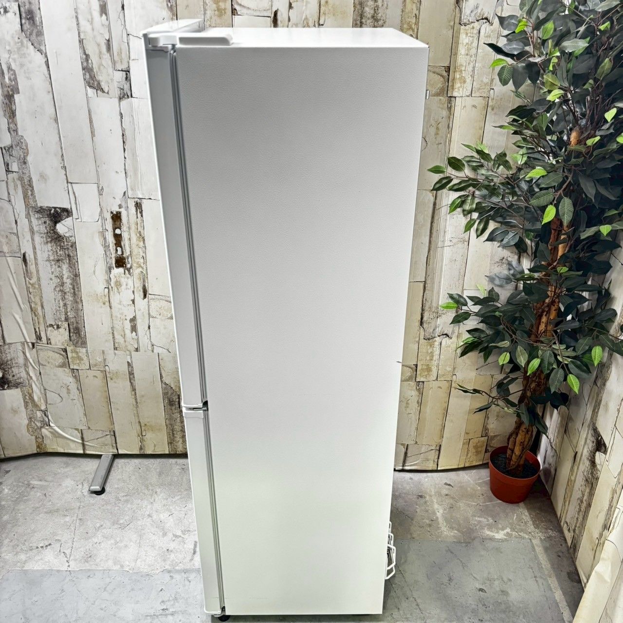 2020年製 IRIS OHYAMA アイリスオーヤマ KRD162-W ノンフロン冷凍冷蔵庫 162L