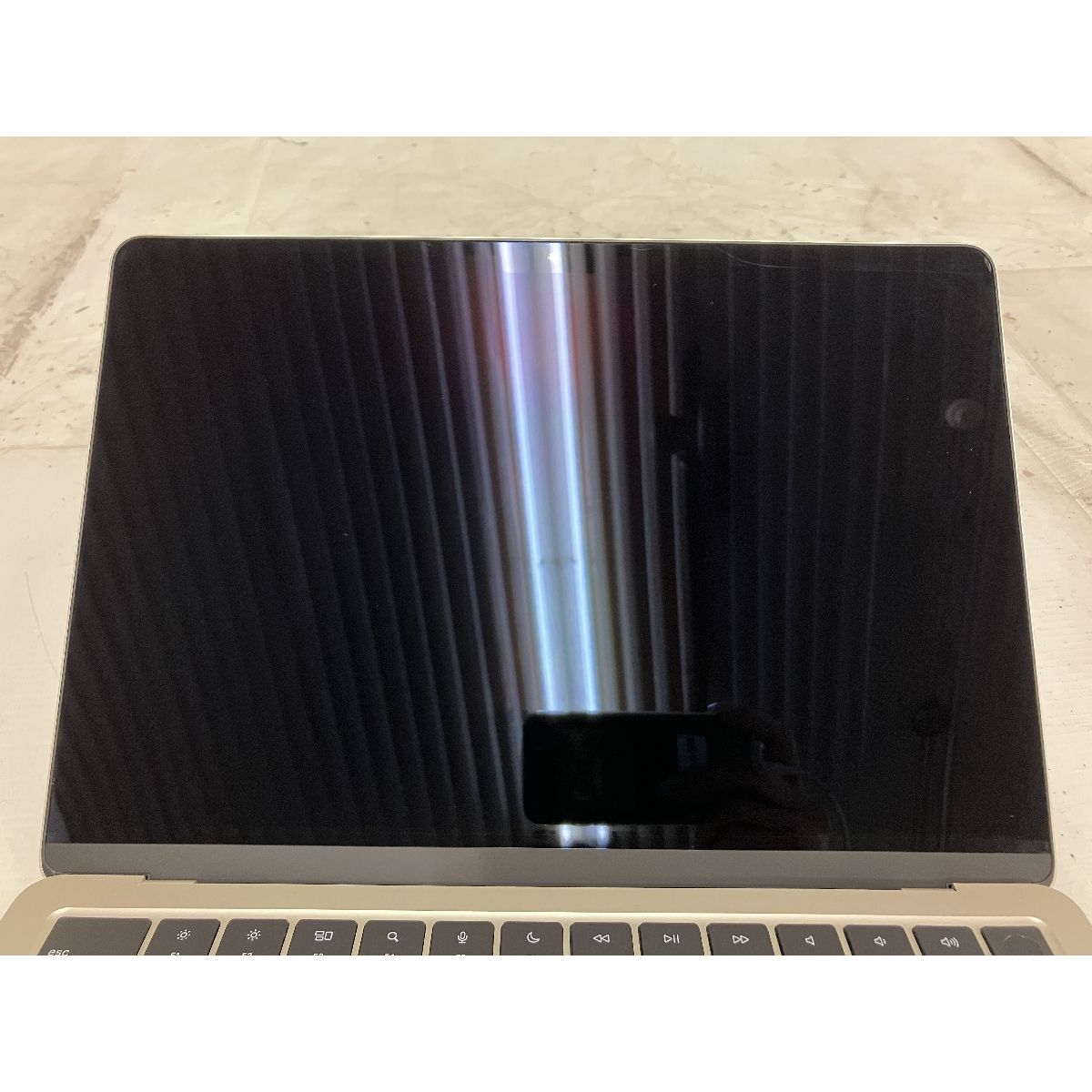 Apple MacBook