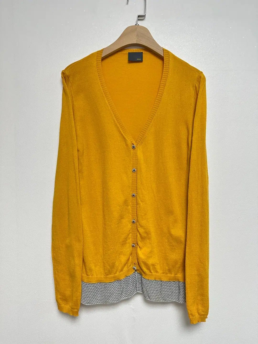 パンディ Vネック ニット カーディガン 黄色 ( 12Y )