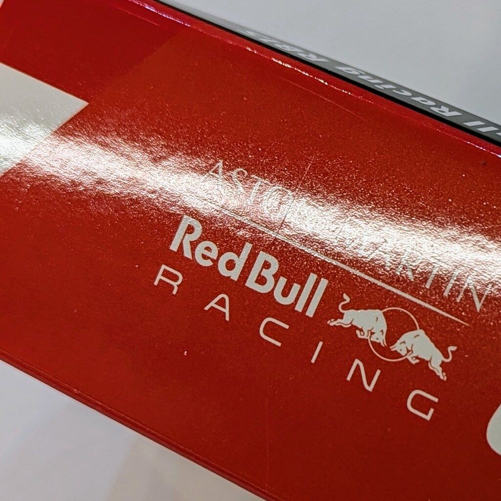 アストンマーチン レッドブル