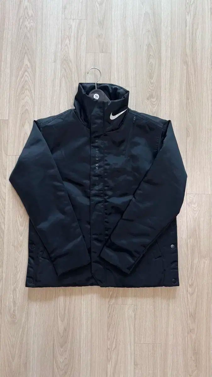 KHAKIPOINT メタルシンボル光沢中綿ダウンジャケット 韓国