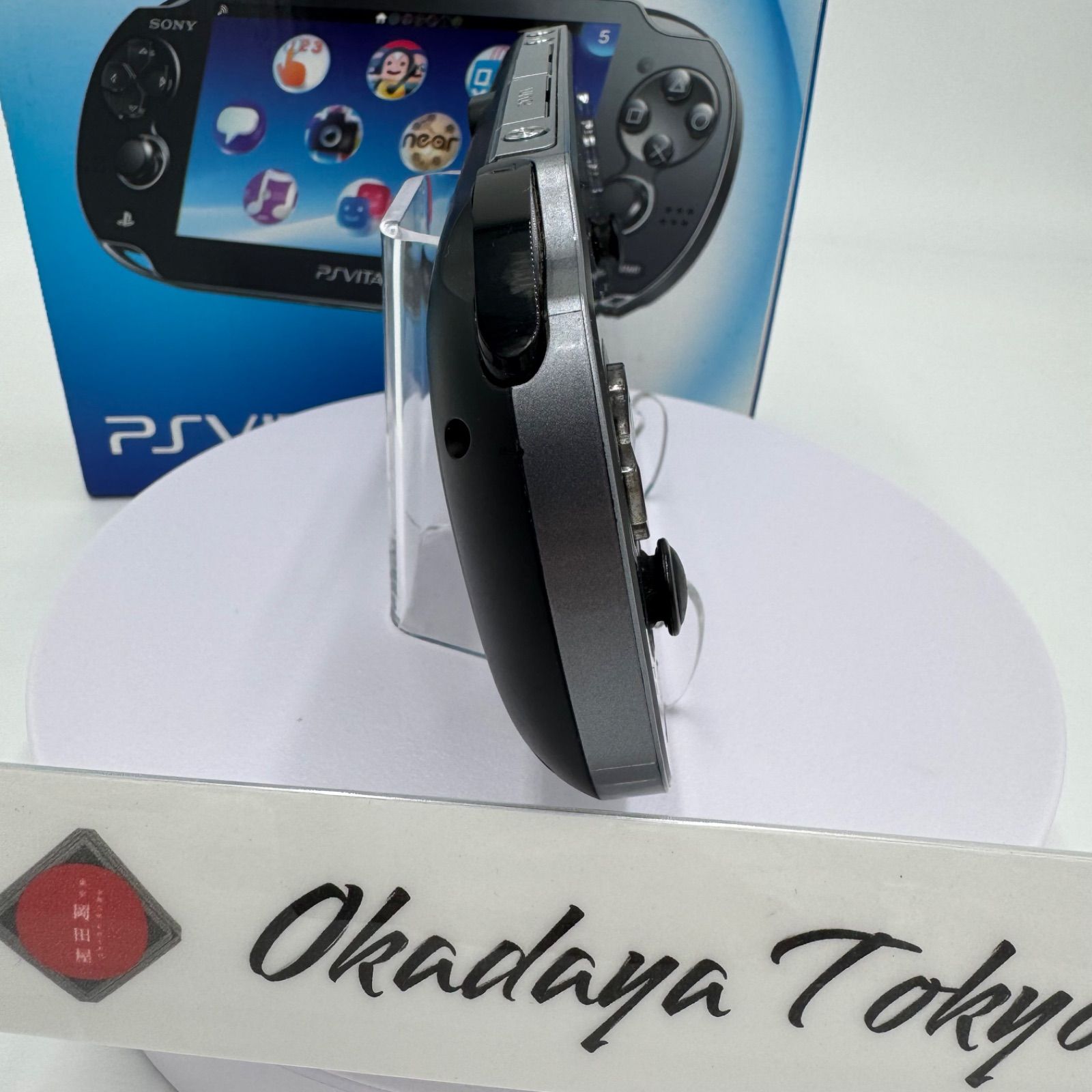 SONY PS Vita 本体 8GB 付属 PCH-1000 ビータ 中古品 箱付き 充電器