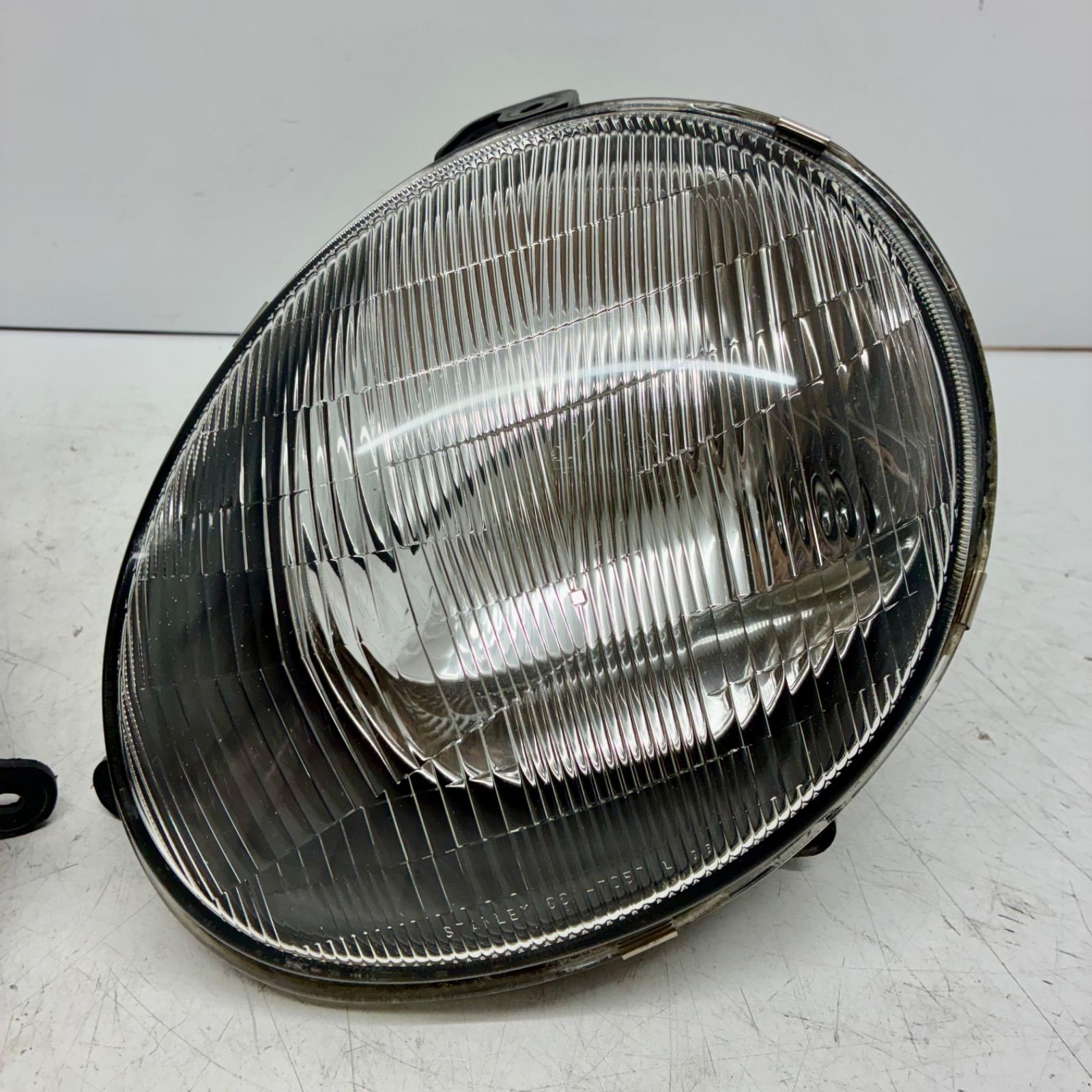 コーティング済 三菱 H31V H32V H32A H31A ミニカ ヘッドライト ランプ レンズ 左右セット LR ハロゲン STANLEY 001-7057 P71483