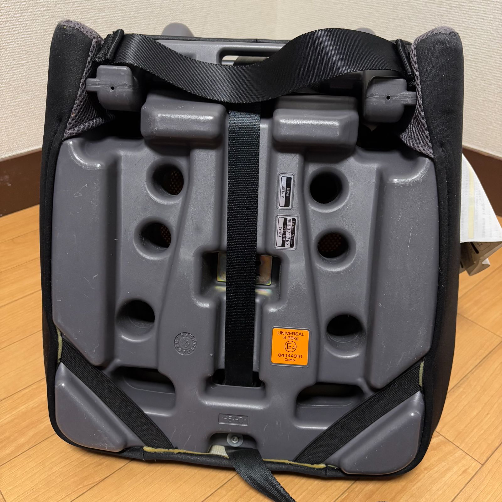 Combi チャイルドシート ジュニアシート ジョイトリップ 小売