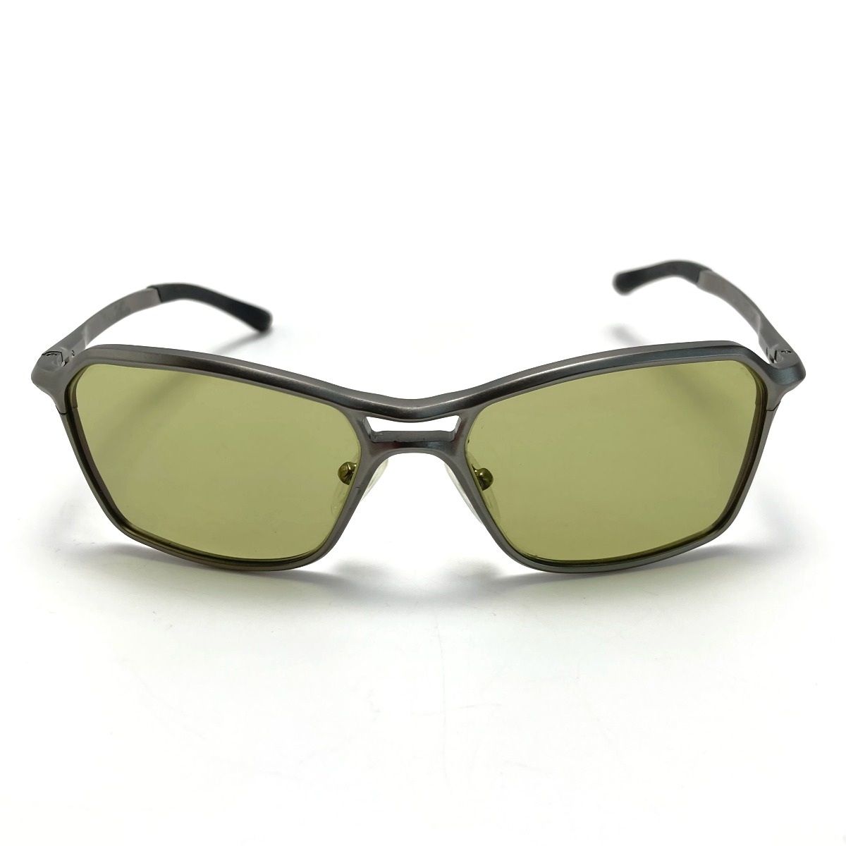 偏光サングラス