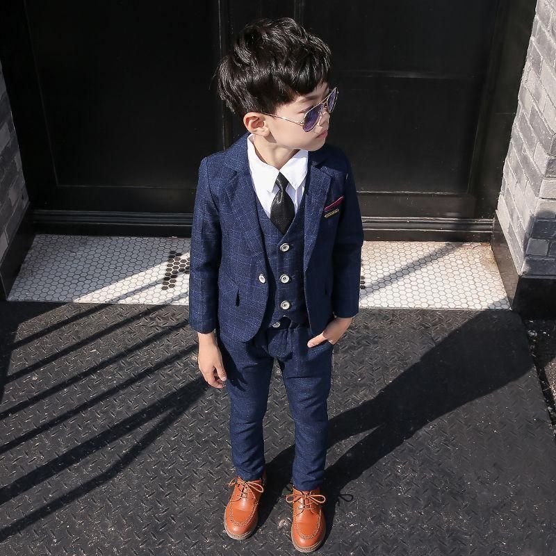 6点セット 子供スーツ 子供服 フォーマル スーツ 男の子 上下セット ジャケット　パンツ 　ネクタイ 蝶ネクタイ アクセサリ付き 長袖