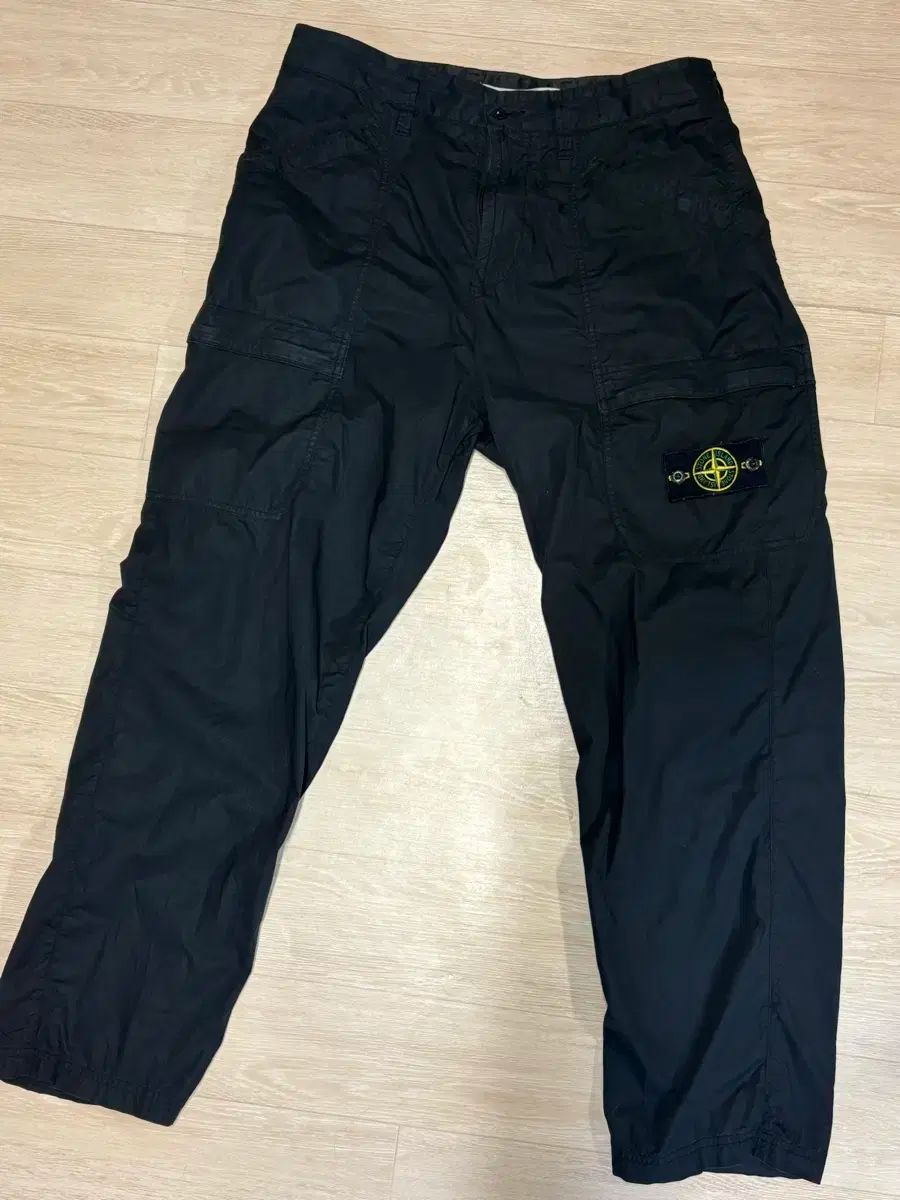 30 STONE ISLAND ストーンアイランド ストレッチ コットンテラ パラシュート カーゴパンツ