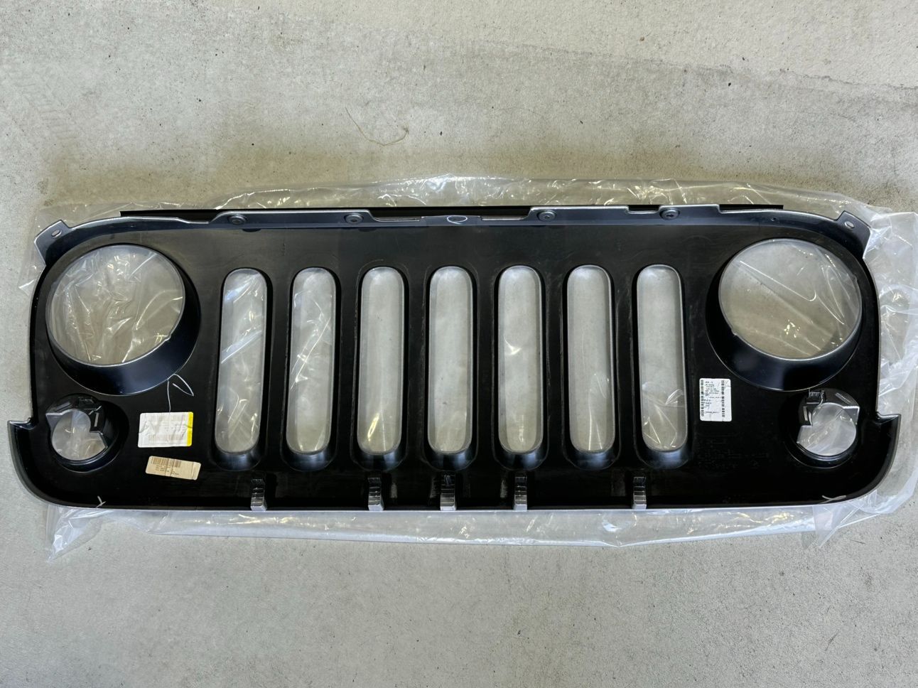 値下げ！ クライスラー JEEP ジープ 純正品 JK ラングラー フロント