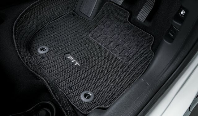 HONDA ホンダ 純正 FIT フィット フロアカーペットマット CVT/7AT車用 2017.6～仕様変更 08P15-T5A-010B | GK3 GK4 GK5 GK6 GP5 GP6 フィットハイブリッド HYBRID フロアマット 車種別 カーマッ
