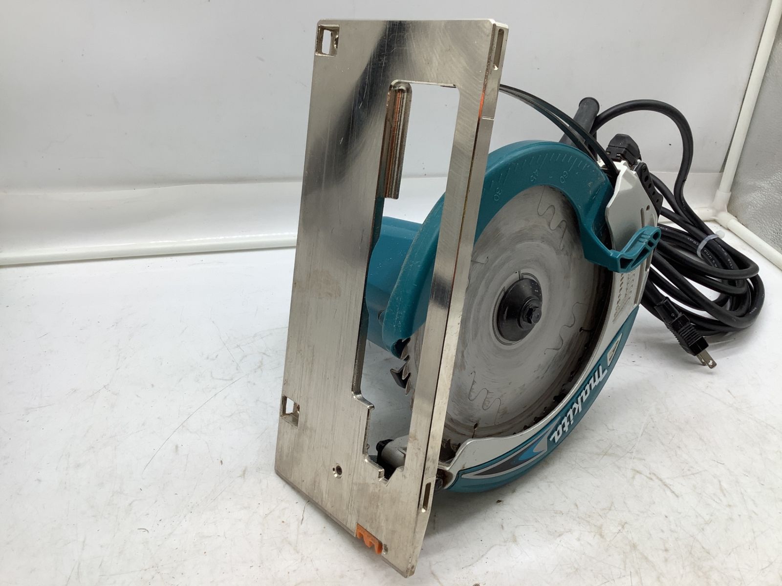 中古品】☆Makita/マキタ 190mm電気マルノコ アルミベース