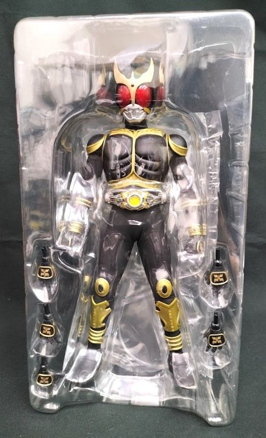 RAH 仮面ライダークウガ アメイジングマイティ 2011 デラックスタイプ Amazon.co.jp: RAH リアルアクションヒーローズ DX 仮面ライダー
