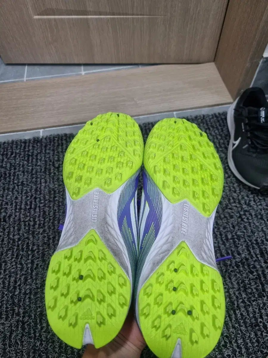 シューズ F50 PRO LL TF 27.5 アディダス F50 pro TF シューズ F50 PRO LL TF 27.5 Comparison