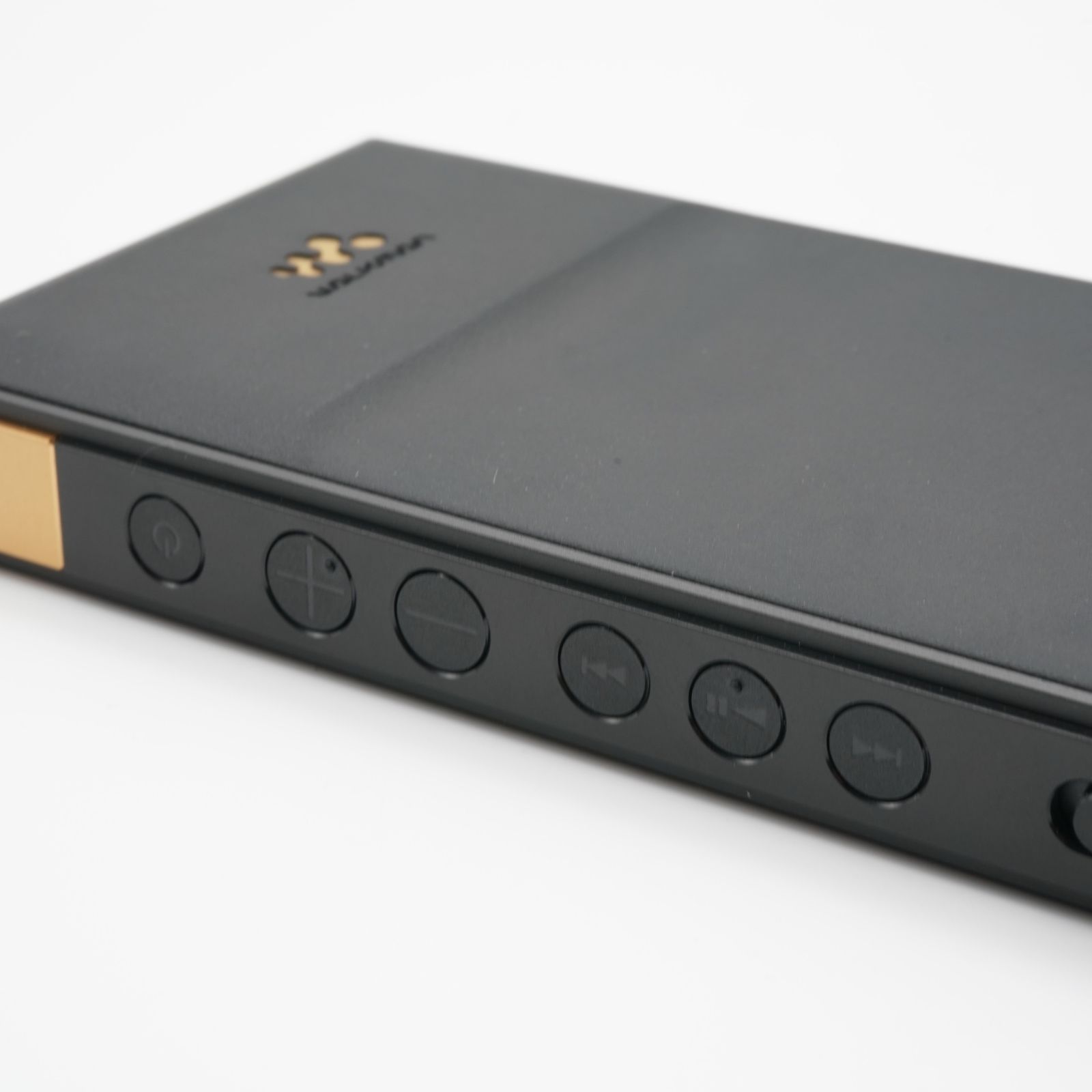 NW-ZX707 あると嬉しい元箱