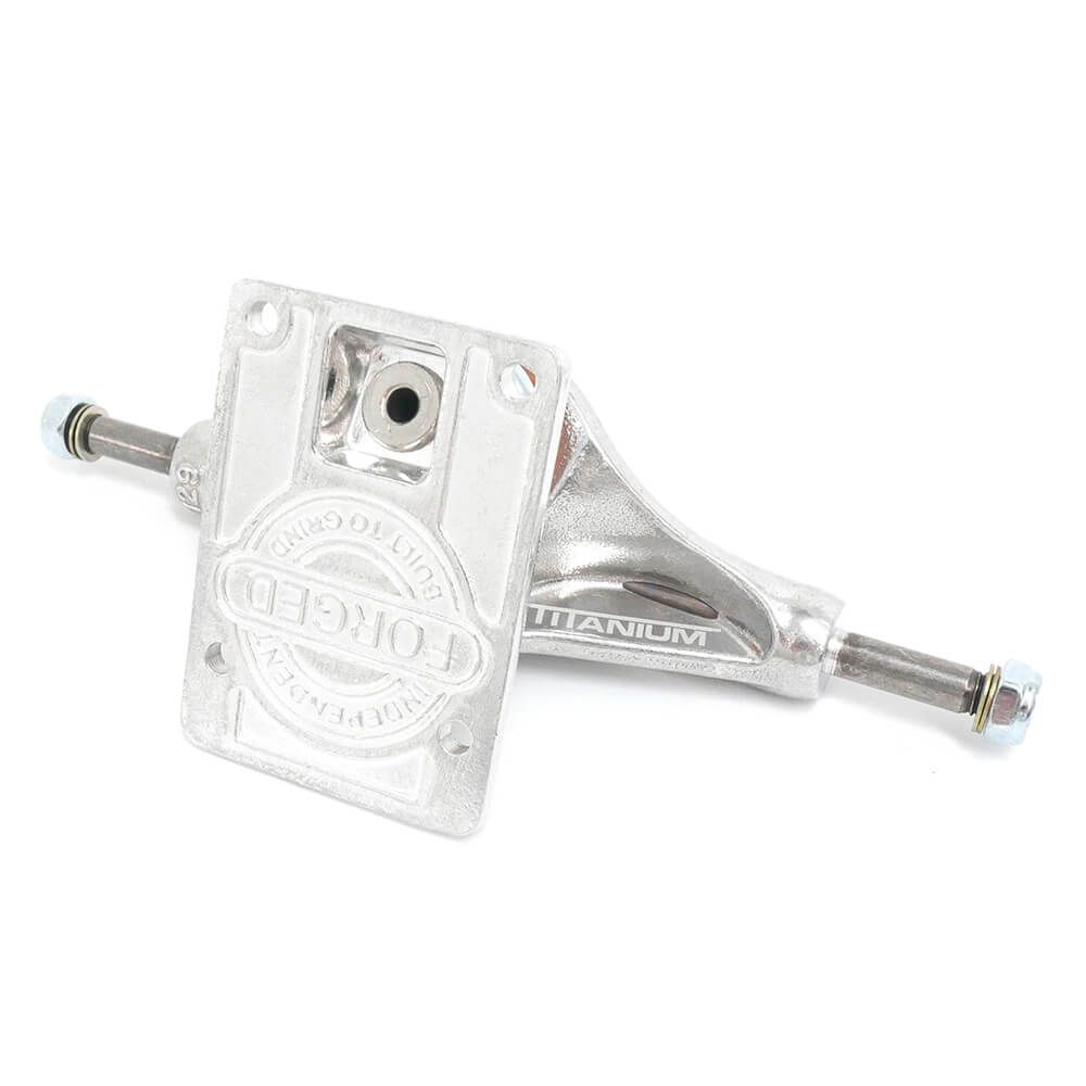 Ryan Gee x DGK Kalis デッキ　世界300枚限定プレス Ryan Gee x DGK Kalis デッキ 世界300枚限定プレス Ryan Gee x