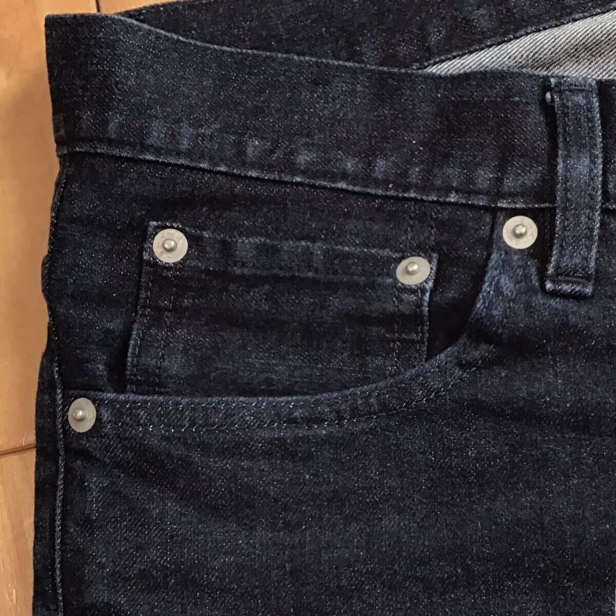 A BATHING APE シャークデザインデニム A BATHING APE® Shark Loose Fit 13 Oz Denim Pants | Bape