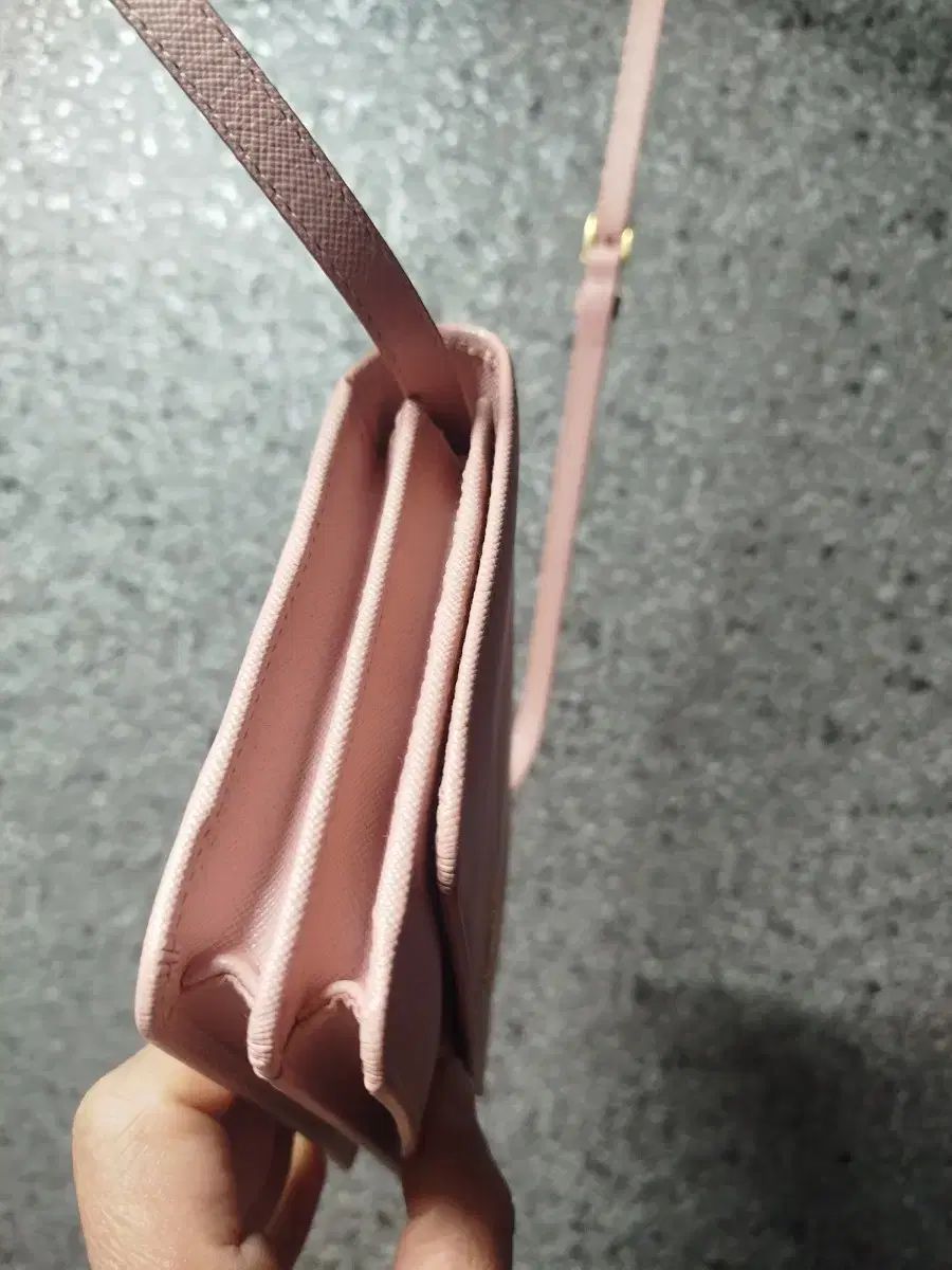 プラダ ミラー