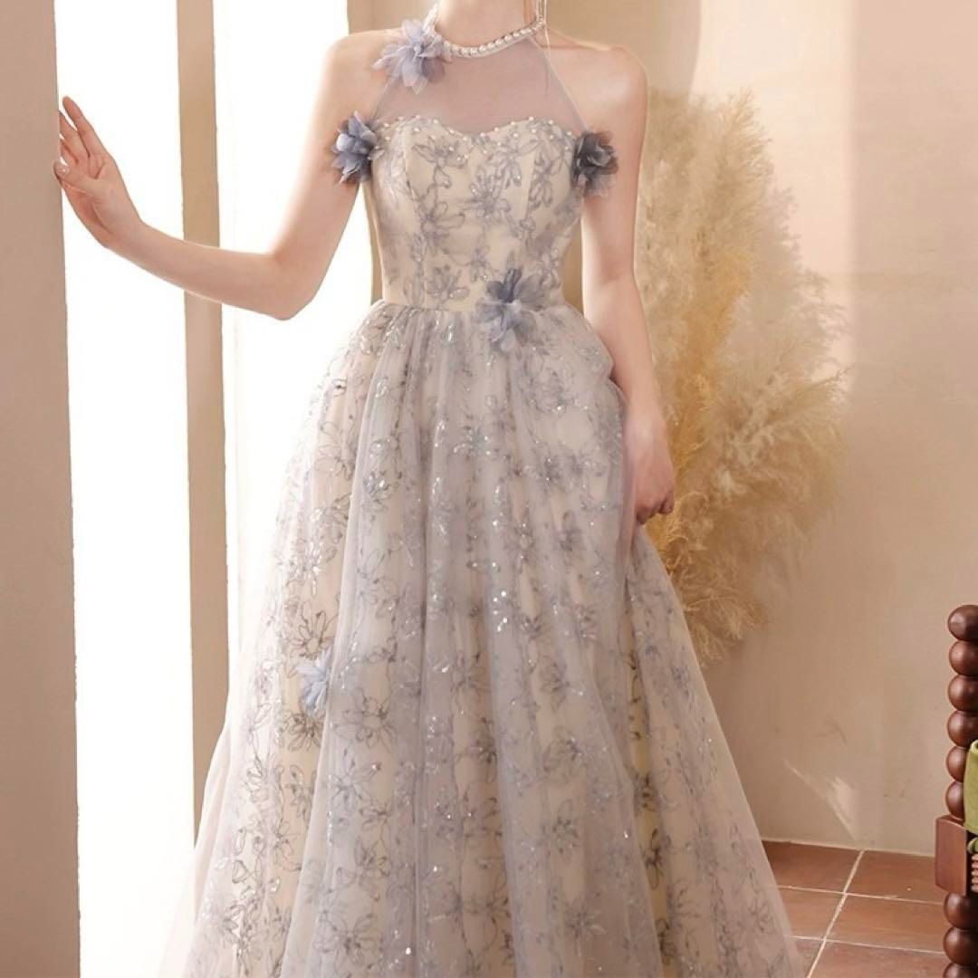 首元のお花のデザインがオシャレなホルターネックのロングドレス 新品未使用 レディースファッション 人気商品 お花のデザインが