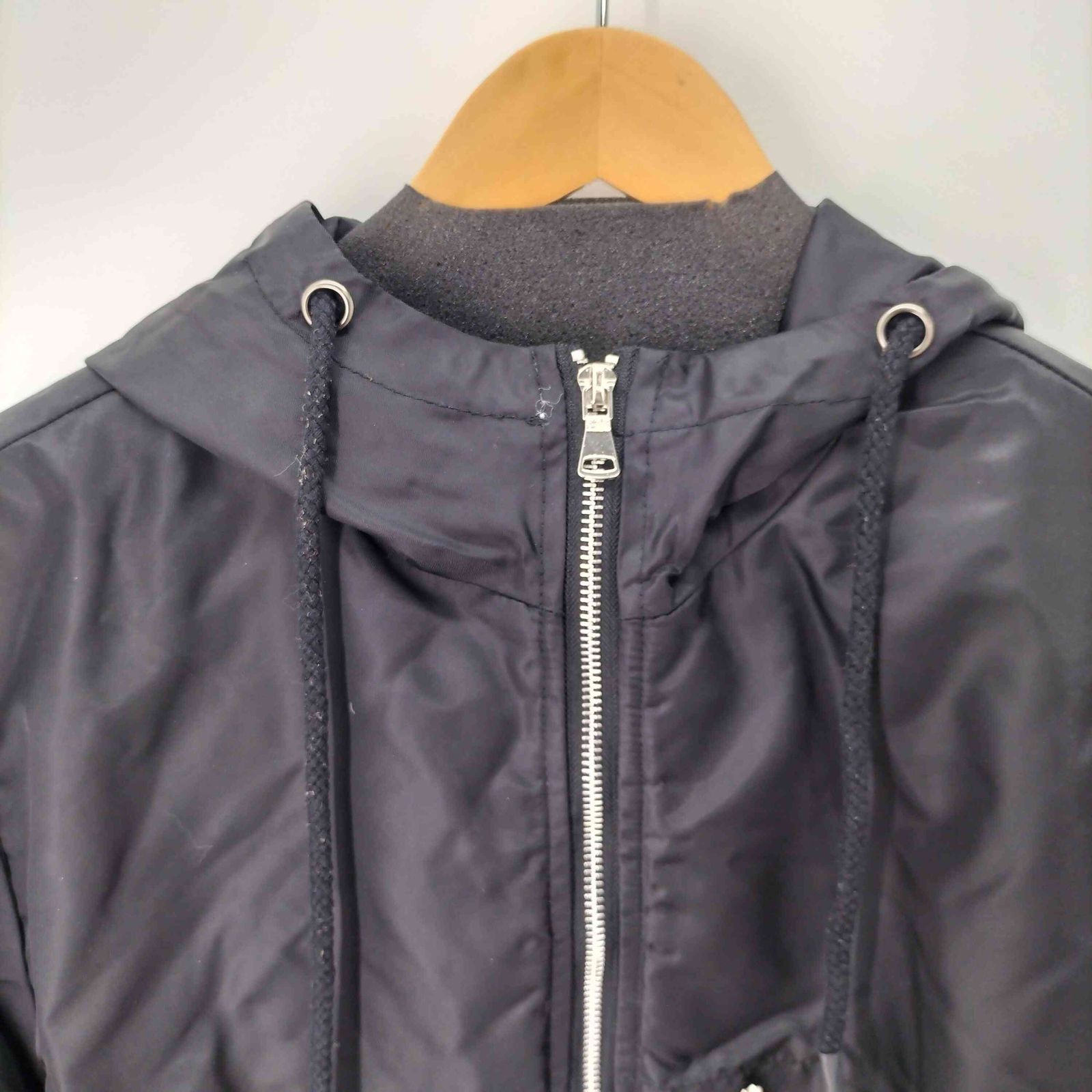 ブリューテンブラット Blutenblatt ナイロンフーデッドジャケット