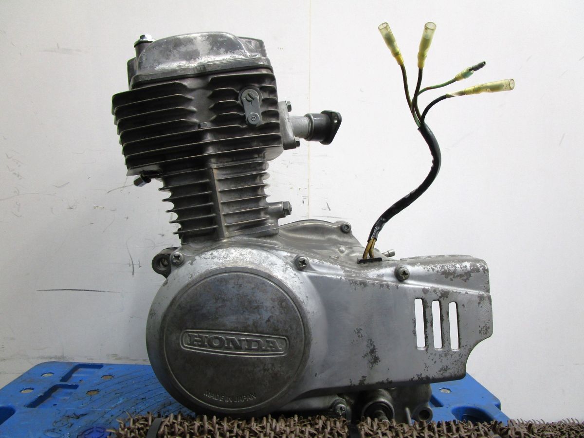 XE75 エンジン □A6334 CE75 始動 済み OH素材に ホンダ CE75E キャブ車 動画有 6V