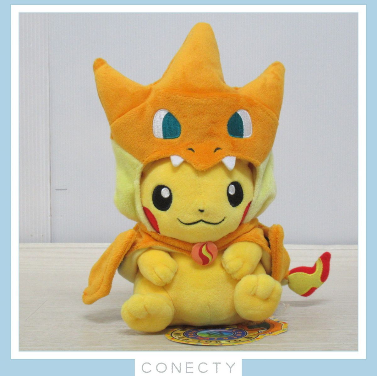 ポケモンセンター メガリザードンYのポンチョを着たピカチュウ ポケモンセンター メガリザードンYのポンチョを着たピカチュウ
