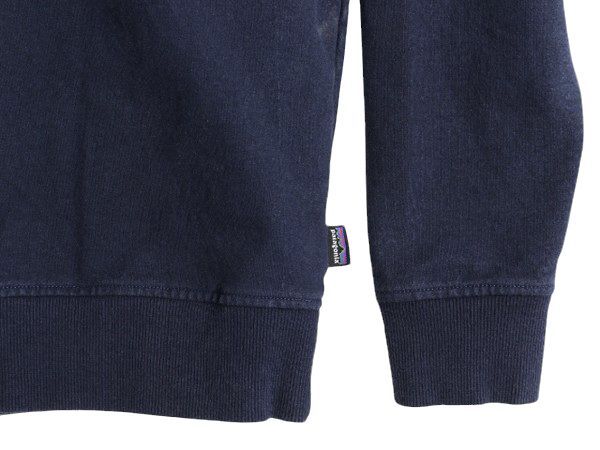 【お得なクーポン配布中!】 19年製 パタゴニア クルーネック スウェット メンズ L 古着 Patagonia アウトドア トレーナー ストレッチ 裏起毛 紺 ワンポイント ネイビー