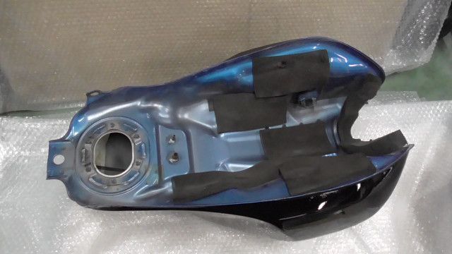 HONDA cb400sf revo ガソリンタンク CB400SF VTEC REVO NC42 の ガソリンタンク :#1722995711 - メルカリ