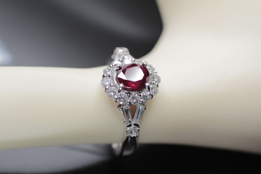 Pt900 ルビーの指輪 ルビー ダイヤ 指輪 Pt900 プラチナ リング ジュエリー R0.83Ct D0