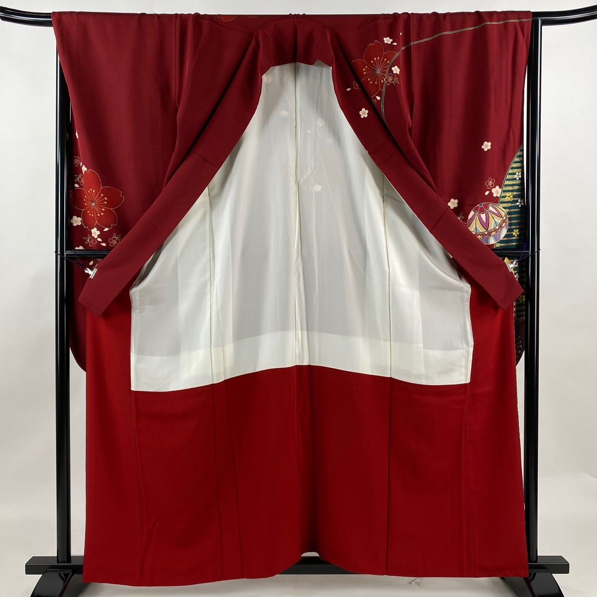 振袖 身丈161cm 裄丈67.5cm L 袷 鞠 桜 金彩 赤 正絹 名品 【中古 