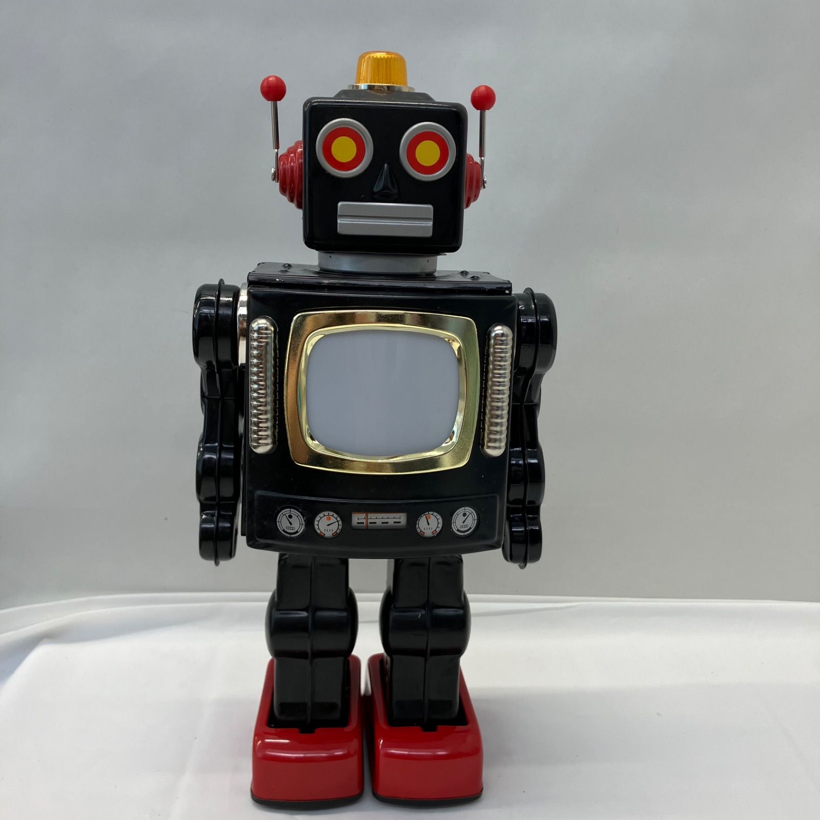 3-000020】 BATTERTY OPERATED テレビロボット メタルハウス ブリキ 美