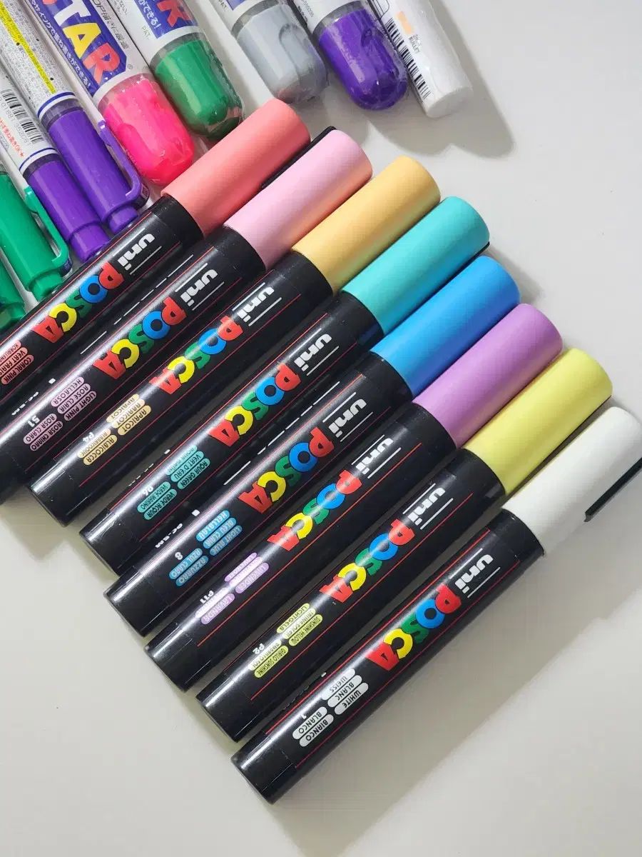 UNI ポスカ ZEBRA ポップスター ペイントマーカー アクリルマーカー ガンダム彩色