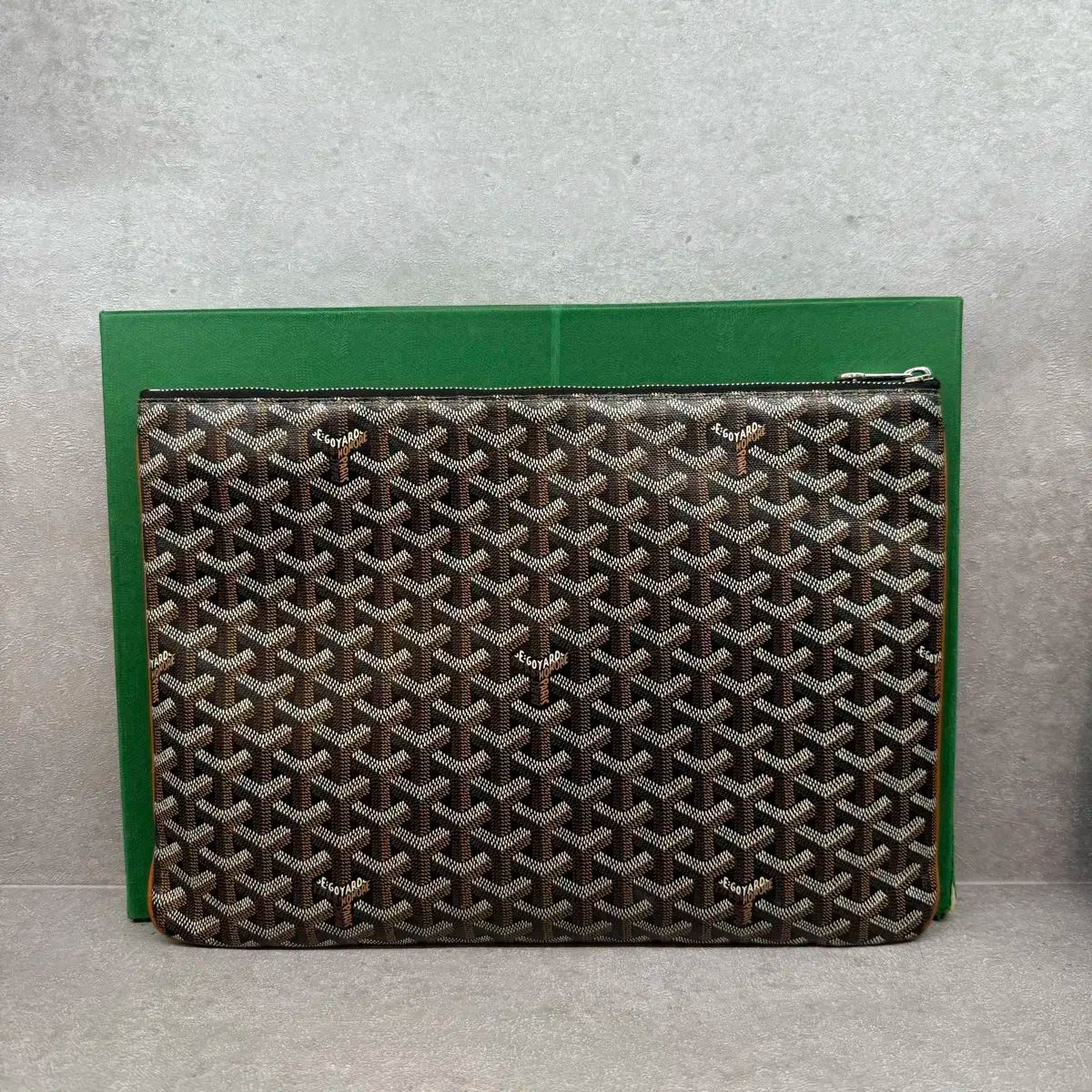 MGM サイズ Goyard(ゴヤール) セナ ブラック カラー クラッチ