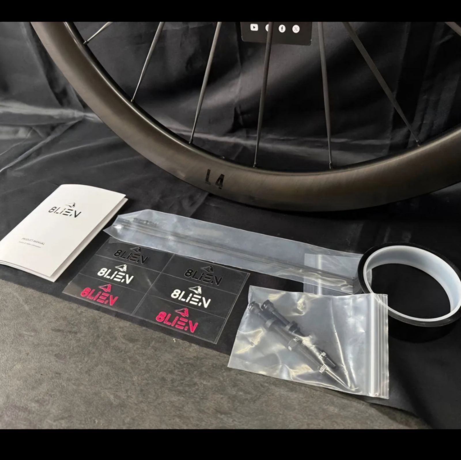 8LIEN（エイリアン）L4 Disc Carbon ホイール前後セット