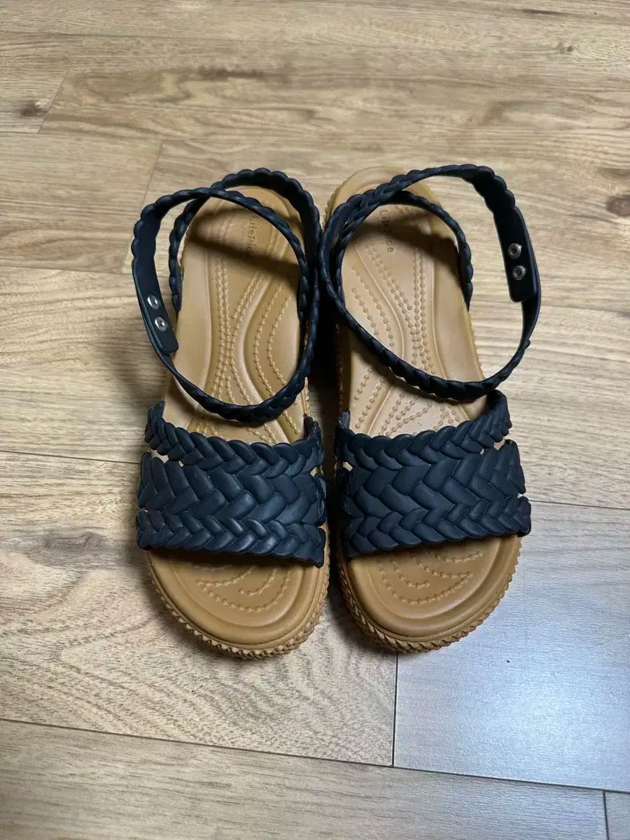 crocs】 クロックス BAE ANIMAL CLOG ベイ アニマル クロッグ 211624