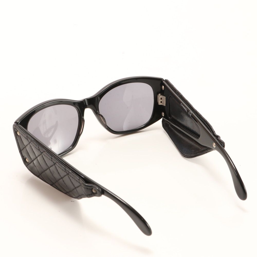 【極美品】 CHANEL シャネル 1988 サングラス マトラッセレザー CHANEL シャネル サングラス マトラッセ レザー 1988 ブラック