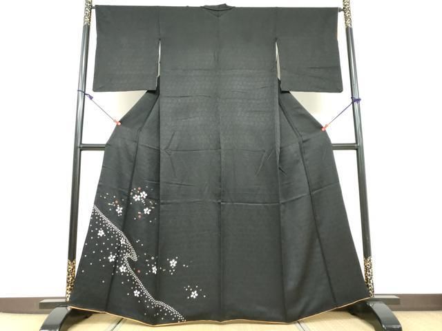 平和屋着物○訪問着 絞り 流水舞花文 黒地 金彩 正絹 逸品